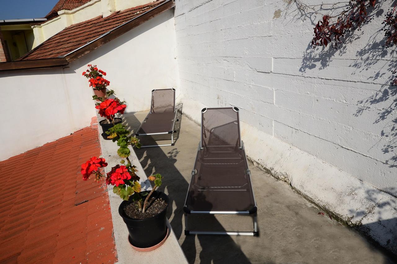 Bed and Breakfast Eden Panzio à Eger Extérieur photo
